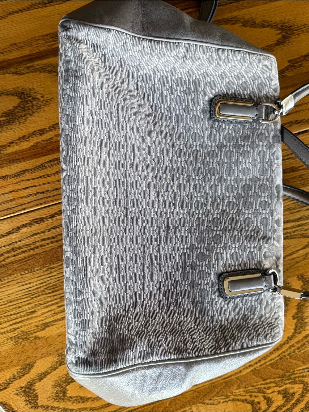 Coach Silver Signature Jacquard Turn-Lock Shoulder Bag - Picture 2 of 6